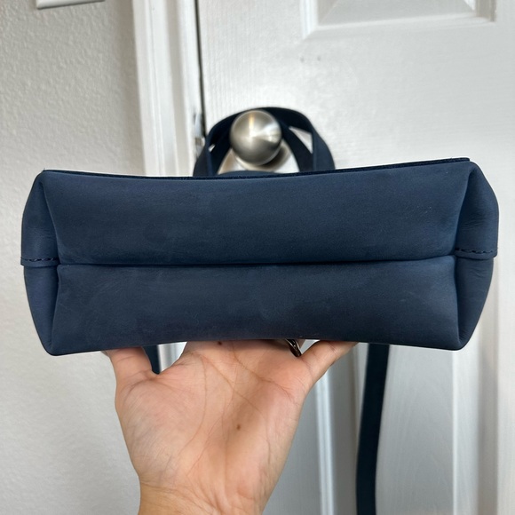 PORTLAND LEATHER crossbody bag - Picture 4 of 7